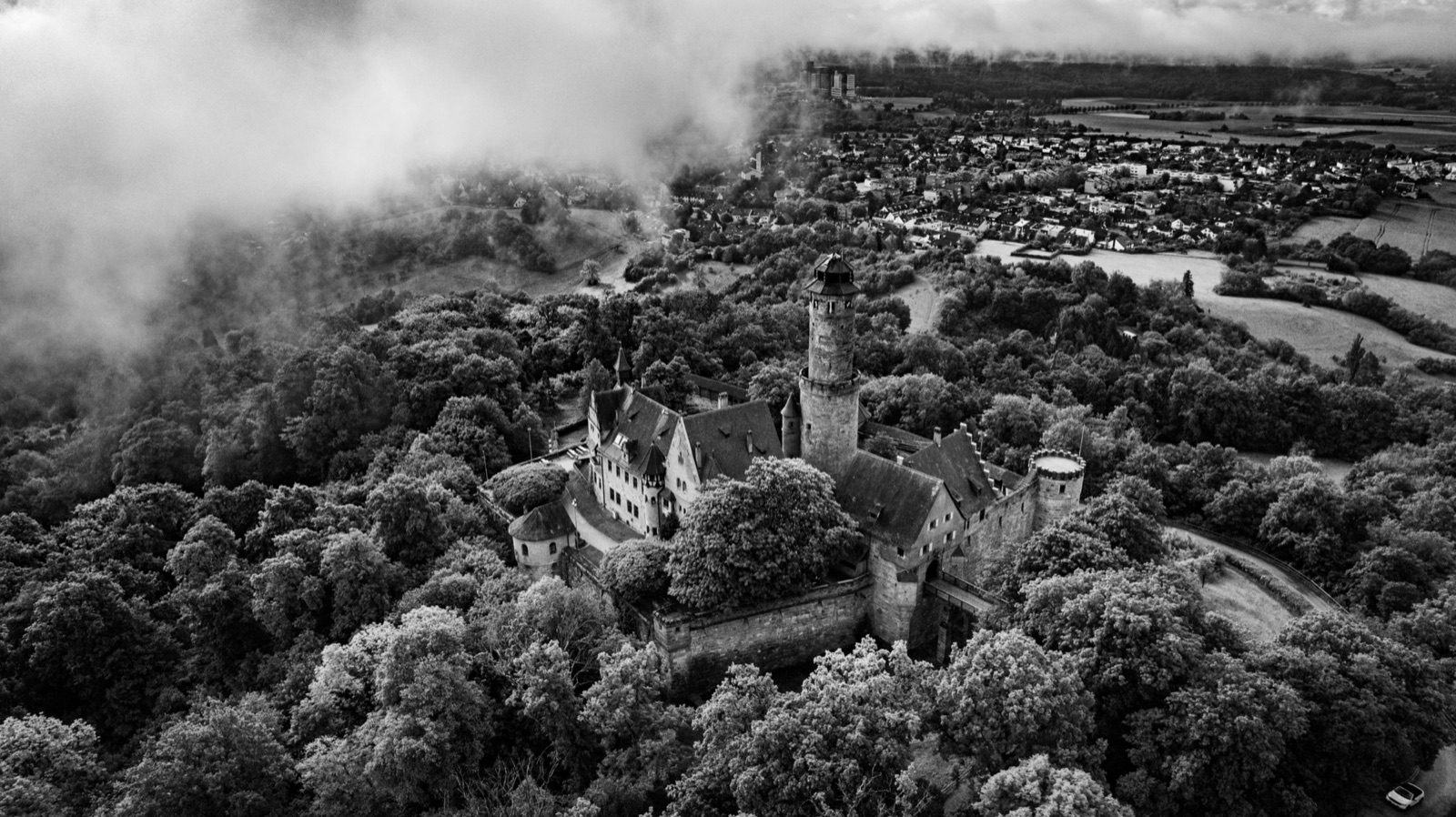 Gebäude, Türme und Mauern der Altenburg, historische Ansicht der Altenburg