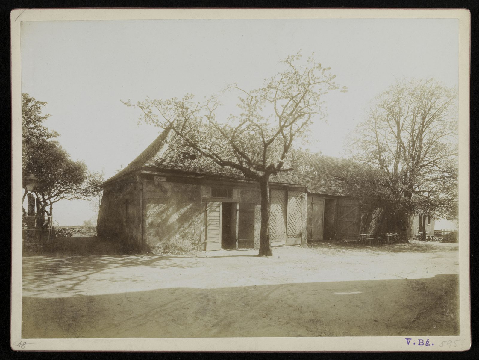 Wilhelm Kröner: Bamberg: Altenburg, Scheune. Fotografie 1901