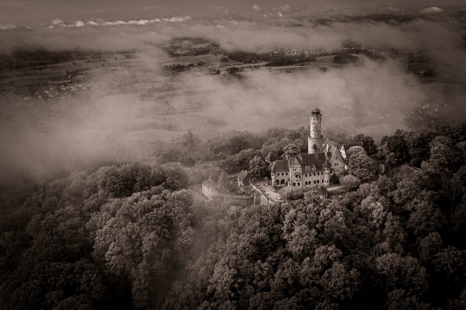 Geheimgänge: Wohin führen die unterirdischen Gänge von der Altenburg?, historische Ansicht der Altenburg